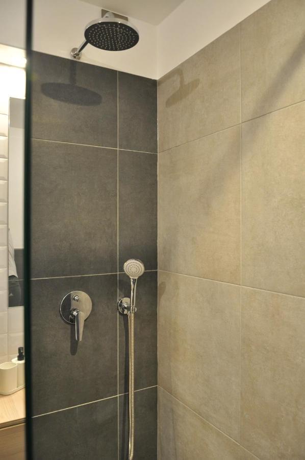 Maxim Apartments 하르카니 외부 사진