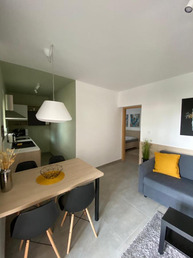 Maxim Apartments 하르카니 외부 사진